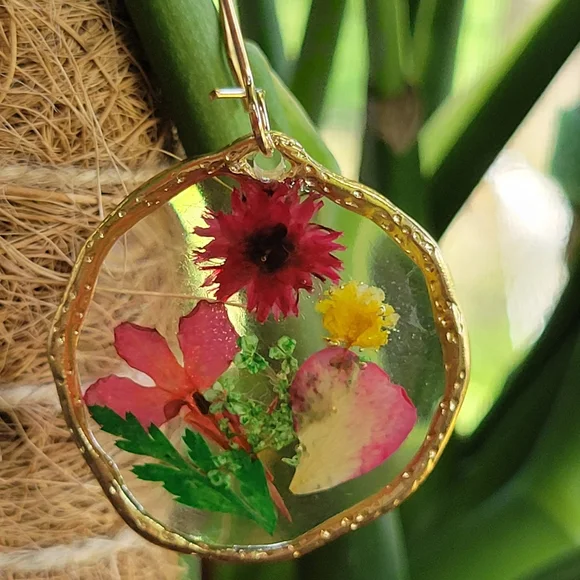 Gold Foil Edged Pressed Botanical Disc Dangle Earrings, red and pink - Picture 4 of 5